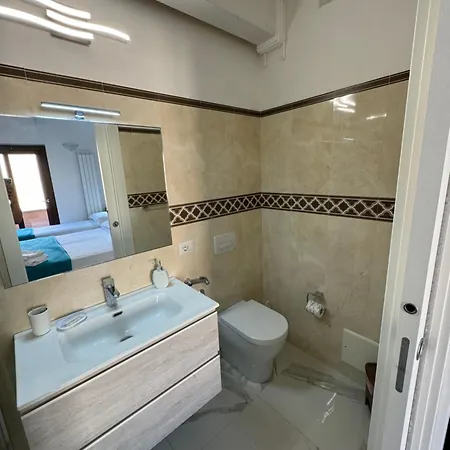 فندق مبيت وإفطار Topazio & 3*