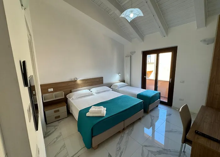 Topazio & Bed and Breakfast 3*